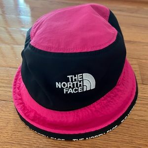 North face bucket hat